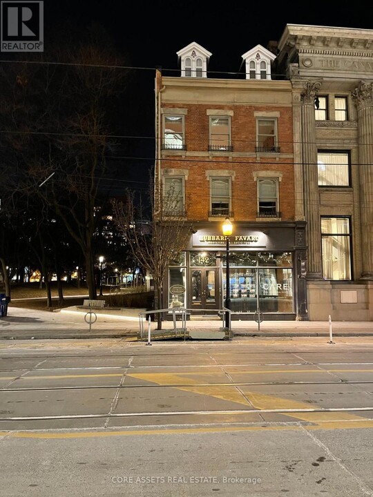 142 King St E in Toronto, ON - Building Photo