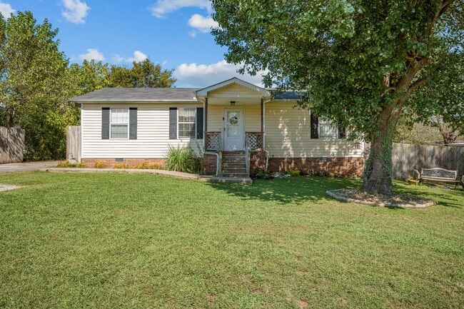 property at 103 E Locust St