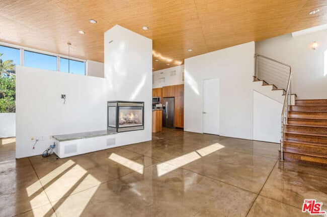 2452 Penmar Ave in Los Angeles, CA - Building Photo - Building Photo