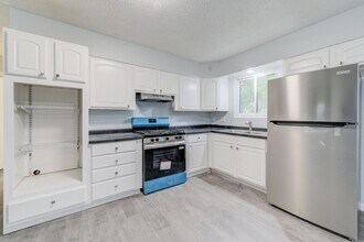 2022 Jannette Dr in St. Louis, MO - Building Photo - Building Photo
