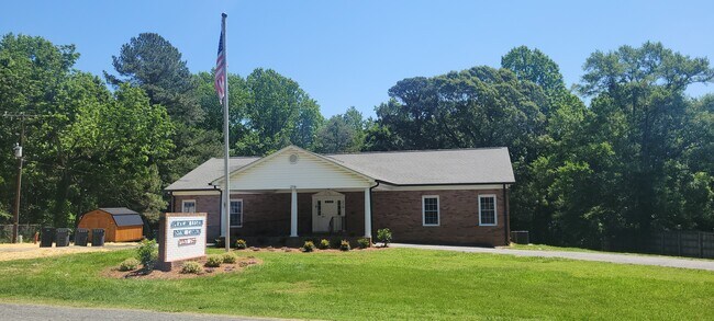 216 Legion Dr, Unit A in Stanley, NC - Building Photo - Building Photo