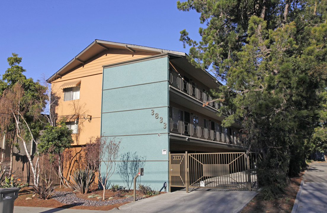 3833 Maybelle Ave in Oakland, CA - Building Photo