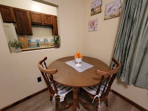 186 Grand Ave, Unit 1F in Johnson City, NY - Foto de edificio - Building Photo