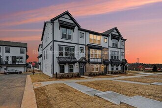 2007 Hawksworth in Charlotte, NC - Building Photo - Building Photo