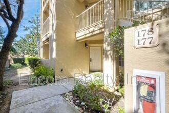 7349 Calle Cristobal in San Diego, CA - Foto de edificio - Building Photo