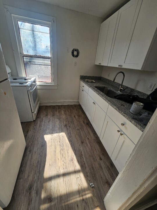 1609 Spratley St in Portsmouth, VA - Foto de edificio