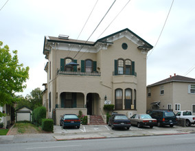 128 N 10th St in San Jose, CA - Foto de edificio - Building Photo