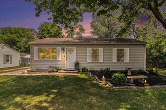109 N Eagle St in New Buffalo, MI - Building Photo - Building Photo