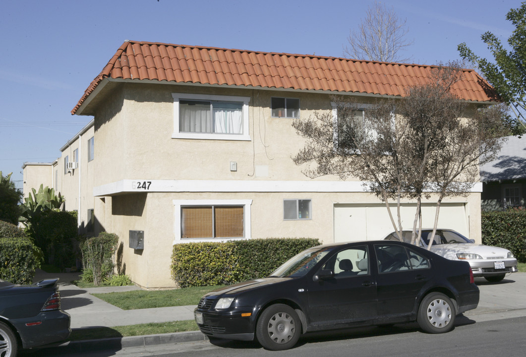 6247 Milton Ave in Whittier, CA - Foto de edificio