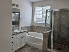 1016 Encino Ave in Clovis, CA - Building Photo - Building Photo