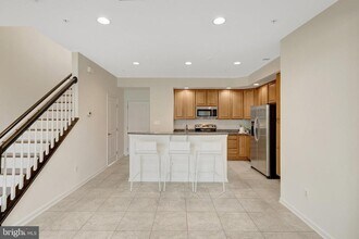 21714 Pattyjean Terrace in Ashburn, VA - Building Photo - Building Photo