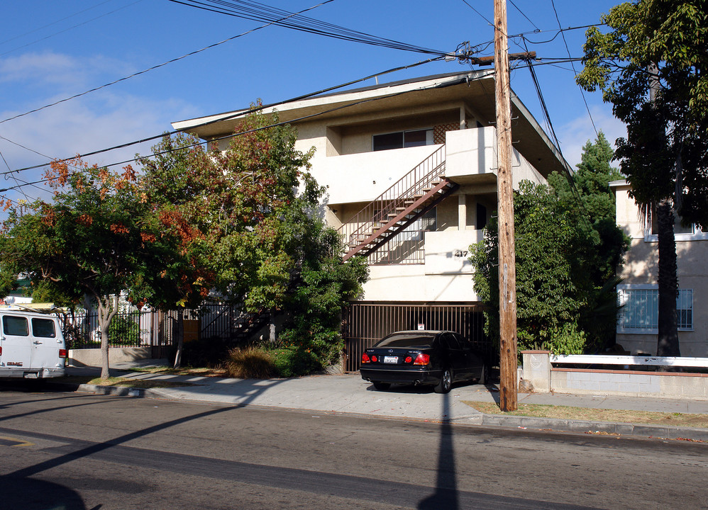 417 Venice Way in Inglewood, CA - Building Photo