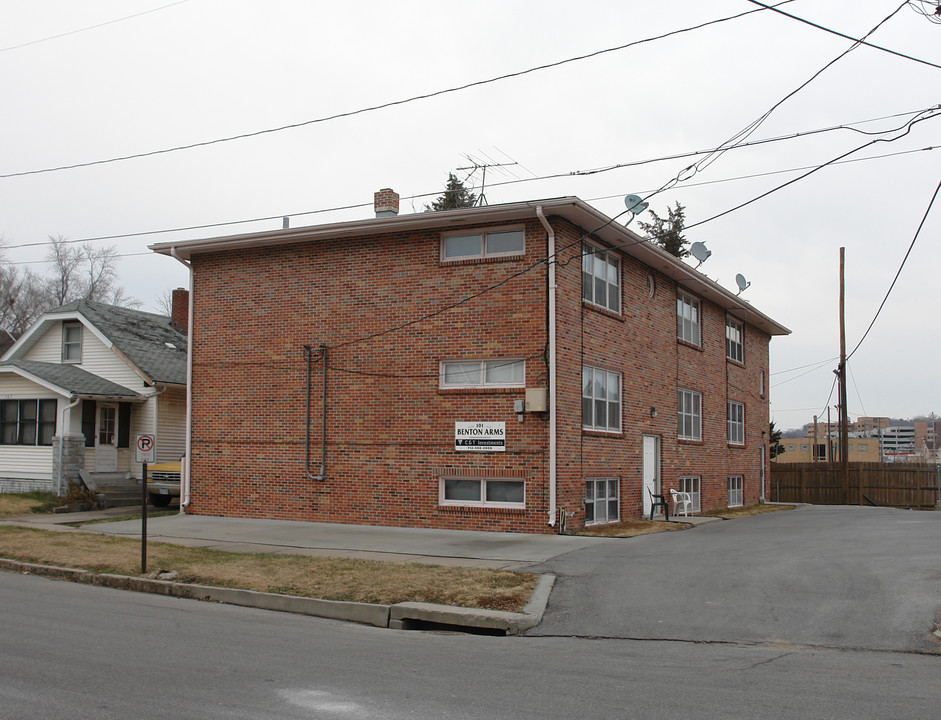 Benton Arms in Council Bluffs, IA - Building Photo