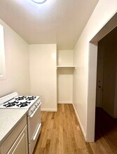 645 Burnside Ave in Los Angeles, CA - Building Photo - Building Photo