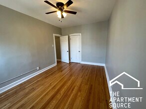 4908 N St Louis Ave in Chicago, IL - Foto de edificio - Building Photo