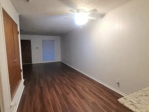 421 Cousins Ln in Arlington, TX - Building Photo - Building Photo