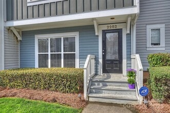 2252 Vision Dr in Charlotte, NC - Building Photo - Building Photo