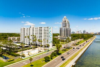 Harbour House in Tampa, FL - Building Photo - Building Photo