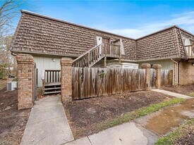1647 Ocean Bay Dr in Virginia Beach, VA - Building Photo