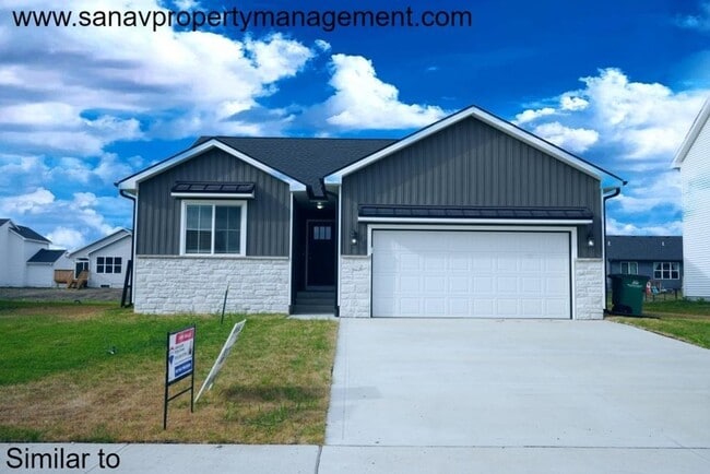 property at 690 SE Mesa Dr