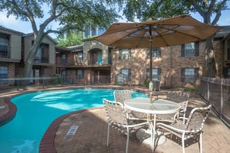 Sendera At Greenway in Houston, TX - Foto de edificio - Building Photo