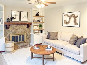 3798 Burnt Leaf Ln SW in Snellville, GA - Building Photo - Building Photo