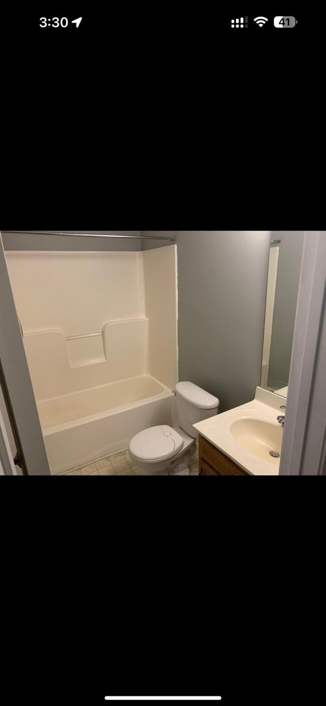 833 Brickwood Ct in Winston-Salem, NC - Building Photo - Building Photo