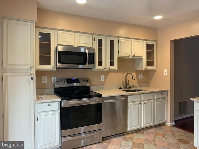 property at 3027 Mozart Dr