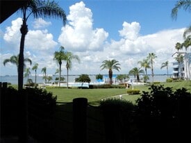 5277 Isla Key Blvd S in St. Petersburg, FL - Building Photo