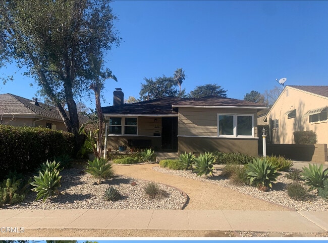 property at 1523 N Grand Oaks Ave