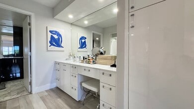 5100 N Ocean Blvd in Lauderdale-by-the-Sea, FL - Building Photo - Building Photo