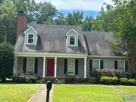 135 Suffolk Dr in Madison, AL - Building Photo