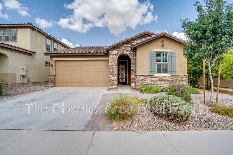 4106 W Federal Way in Queen Creek, AZ - Building Photo