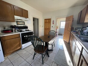 908 Water St, Unit 1 in Eau Claire, WI - Building Photo - Building Photo