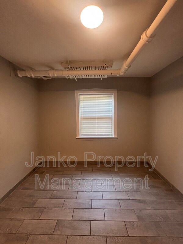 property at 6059 S Troy St