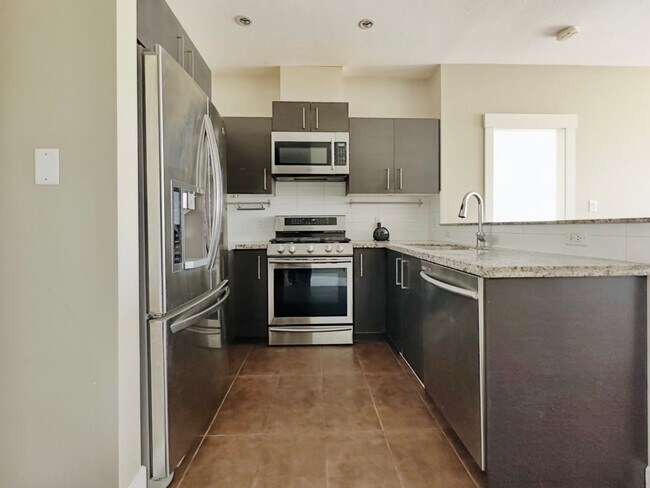6611 Eckersley Rd in Richmond, BC - Building Photo - Building Photo