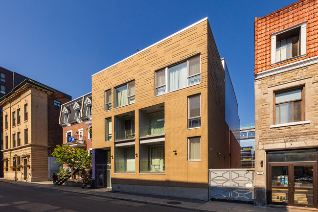 1265 Saint-André Rue in Montréal, QC - Building Photo - Building Photo