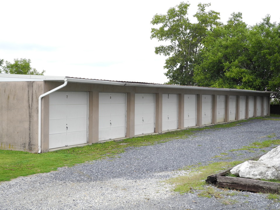 603 W North Ave in Palmyra, PA - Building Photo