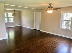3 Ed Mar Terrace in Hillsboro, MO - Building Photo - Building Photo