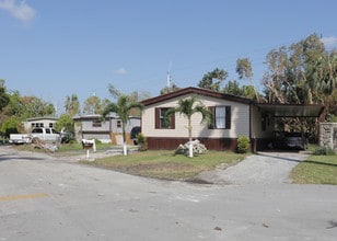 3900 W Prospect Rd in North Lauderdale, FL - Building Photo - Building Photo