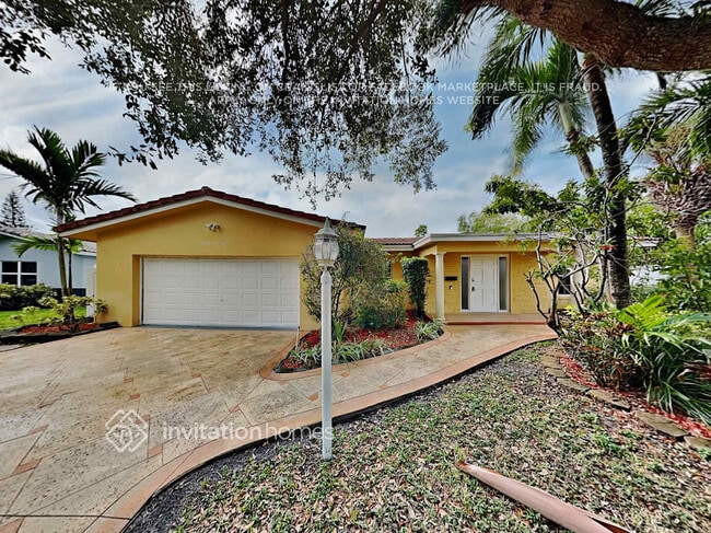 property at 7512 NW 40th Pl