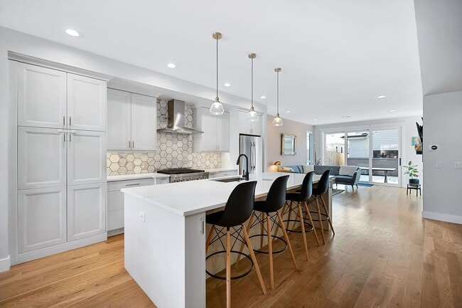 property at 1651 Garfield St