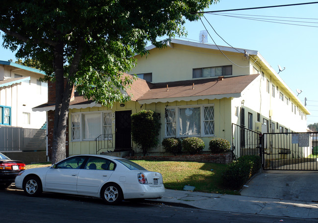 841 Victor Ave in Inglewood, CA - Building Photo - Building Photo