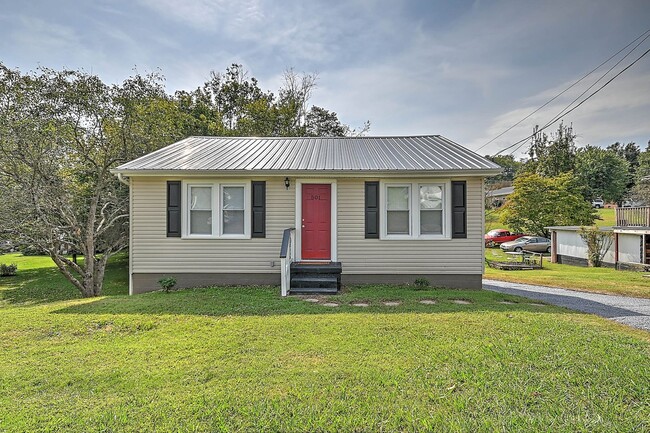 property at 501 S McKee St