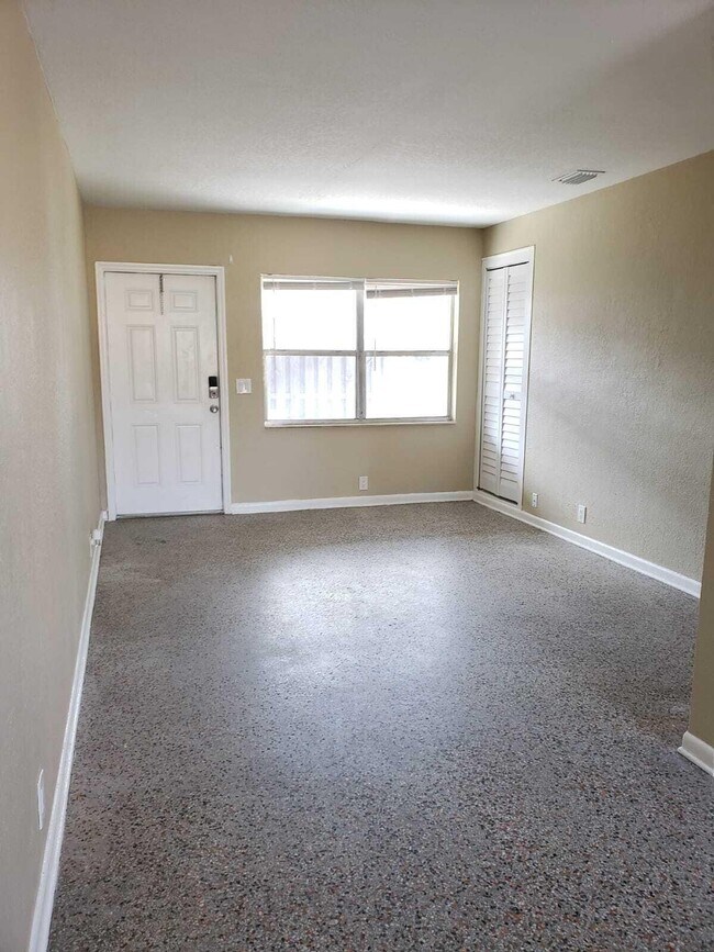 3712 Henry Ave in West Palm Beach, FL - Building Photo - Building Photo