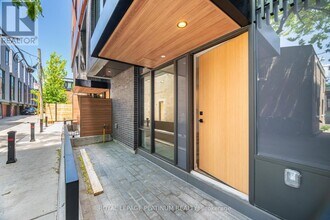 28-128 Eastern Ave in Toronto, ON - Building Photo - Building Photo