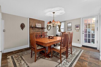 211 4th St in Jersey City, NJ - Building Photo - Building Photo