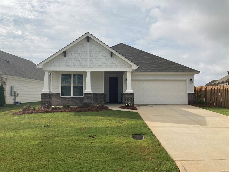 260 Hedgefield Dr in Prattville, AL - Building Photo