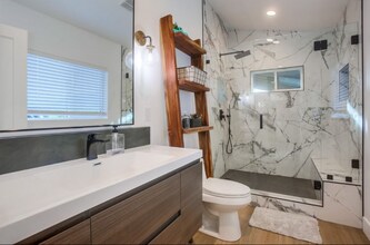 11379 Reidy Canyon Pl in Escondido, CA - Foto de edificio - Building Photo