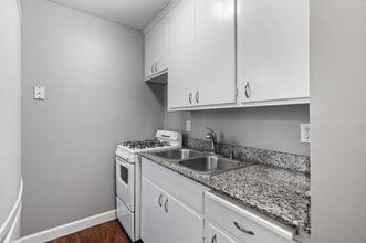 3948 5th St NE in Minneapolis, MN - Foto de edificio - Building Photo